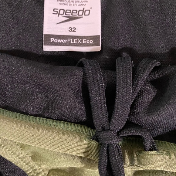 CLEARANCE!! Speedo NWOT Solid Endurance Brief Swimsuit. Size 32. #116 - Picture 4 of 7